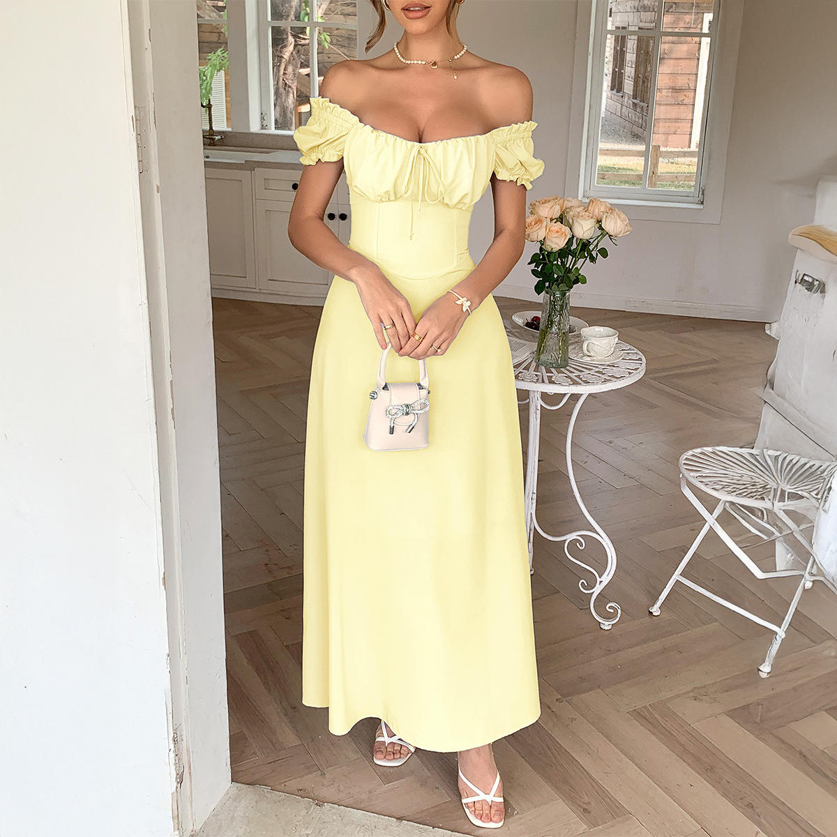 สีเหลืองอ่อน