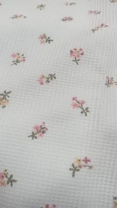 Tissu gaufré tricoté respirant de qualité supérieure 200-205 GSM pour T-shirts à manches longues et vêtements de détente Waffle Henry - Product Image 2