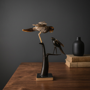 Sculpture artisanale rustique en bois d'oiseau et de branche - Décoration d'intérieur écologique pour table de salon, provenant d'Orissa - Product Image 5