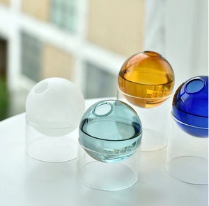 <span class=keywords><strong>Vase</strong></span> en <span class=keywords><strong>verre</strong></span> à fleur unique givré moderne Ensemble de vases ronds en <span class=keywords><strong>verre</strong></span> borosilicaté <span class=keywords><strong>soufflé</strong></span> à la main <span class=keywords><strong>Vase</strong></span> de table - Product Image 1