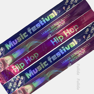 Logotipo personalizado evento holográfico Pulsera Plástico vinilo impresión concierto reflectante Festival banda promocional - Product Image 5