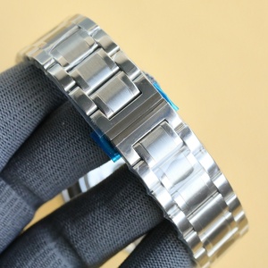Montre mécanique simple et élégante, best-seller, avec mouvement automatique, lumineuse et luxueuse, montre de créateur. - Product Image 3