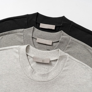 เสื้อยืดสไตล์ฮิปฮอปทรงหลวมลำลองแฟชั่นแนวสตรีทพร้อมลายพิมพ์ตัวอักษรด้านหลังแขนสั้น - Product Image 1