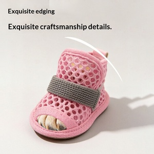 Chaussures d'été respirantes en maille pour chien, antidérapantes, avec sangle élastique réglable, sandales mignonnes pour petits chiens, pour la marche en extérieur - Product Image 2