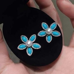 New Spring/Summer Trendy <strong>Stud</strong> <strong>Earrings</strong> Fresh <strong>Blue</strong> Turquoise Freshwater Pearl Platinum Plated Small Flower Design for Women's - Product Image 4