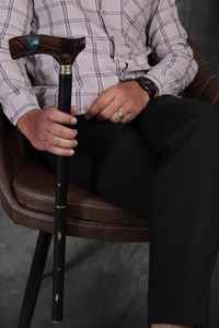 Elegante Bastón de Madera Hecho a Mano con Incrustaciones de Resina, Perfecto para la Asistencia Diaria al Caminar o como Regalo - Product Image 3