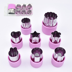 เครื่องตัดผักผลไม้พร้อมแม่พิมพ์สแตนเลสหลากหลายรูปทรงสำหรับตัดผลไม้ ทำเส้นบะหมี่รูปผีเสื้อ และทำบิสกิต - Product Image 5