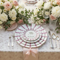 Assiettes en céramique élégantes à rayures roses et palmiers - Vaisselle à bord festonné pour mariage, banquet, douche nuptiale, décoration de table d'événement