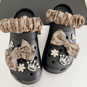 دلايات بتصميم قماش الجينز لتغطية حزام الحذاء، دلايات مخصصة لتغطية الحذاء مع إكسسوارات أحذية لامعة من حجر الراين لتزيين أربطة الحذاء بنفسك - Product Image 1