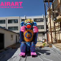 Décoration Thème Artistique : Singe Gonflable Coloré pour la Décoration