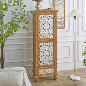Buffet de style farmhouse pour cuisine et salle à manger, avec portes sculptées blanches en bois massif, armoire de rangement haute avec tiroirs, idéal pour hôtel - Product Image 1