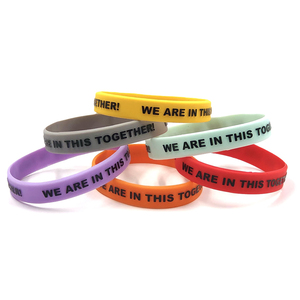 Pulseras de Silicona Personalizadas con Logotipo Grabado de 1 Pulgada, Sin Pedido Mínimo, Pulsera Elástica de Goma - Product Image 2