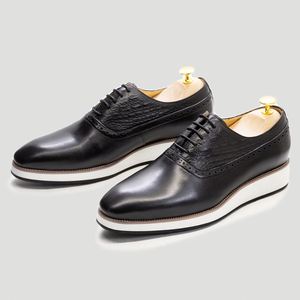 Chaussures Oxford haut de gamme style britannique décontracté, à enfiler, embossées à la main, en cuir pleine fleur, nouvelle semelle en caoutchouc antidérapante pour l'automne - Product Image 6