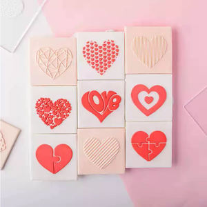 แม่พิม<span class=keywords><strong>พ</strong></span>์คุ้กกี้อะคริลิครูปหัวใจวาเลนไทน์  สำหรับปั๊มลายบนฟองดองต์  แม่พิม<span class=keywords><strong>พ</strong></span>์เค้ก  อุปกรณ์ทำขนม  แม่พิม<span class=keywords><strong>พ</strong></span>์ปั๊มลายบนดินเหนียวสำหรับคุ้กกี้แบบกำหนดเอง - Product Image 1