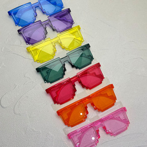 Lunettes de soleil mosaïques amusantes, lunettes à pixels pour selfies, pour femmes et hommes, lunettes de soleil originales, accessoires de fête - Product Image 5