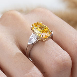 แหวนเพชรเม็ดเดี่ยวสีเหลืองทองคำขาว 18K รุ่น MSR-2012 จาก Messi Jewelry สำหรับผู้หญิง - Product Image 6