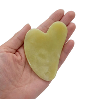 Pierre de Gua Sha en Jade Naturel Chinois en Forme de Cœur, Vente en Gros, Grattoir de Massage Facial Liftant, Soin de la Peau TCM, Anti-Âge, Accessoire pour Salon et Spa