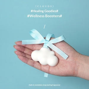 Aromaterapia: Lindo colgante de yeso con forma de nube para incienso, fragancia duradera para el hogar, armario, dormitorio, regalo, recuerdo. - Product Image 4