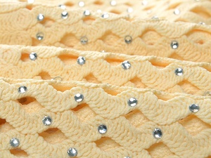 OUDINA Nuovo Elegante Cardigan Casual con Strass Traforato all'Uncinetto Senza Maniche per Donna - Product Image 5