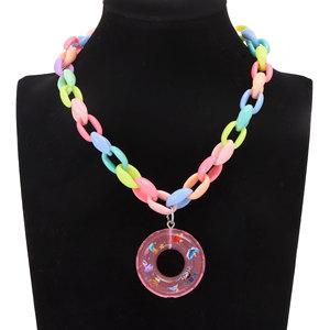 Collier chaîne claviculaire en résine colorée avec pendentif donut pour enfants, bijoux de mode, origine Yiwu - Product Image 3