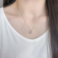 Collier Pendentif Rond Minimaliste Éclatant en Or Jaune 18 carats avec Diamant de Laboratoire, Ensemble de Colliers Délicats pour Femme