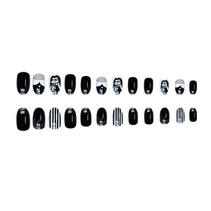 Ins Style Nail Art Tips para niñas pequeñas, uñas de almendra blancas y negras, productos terminados de telaraña de Halloween al por mayor - Product Image 3