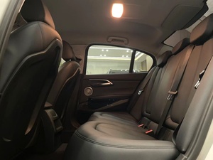 <span class=keywords><strong>BMW</strong></span> Série 1 120i M Sport Berline d'occasion <span class=keywords><strong>2022</strong></span>, 43 000 km, faible kilométrage, conduite à gauche, essence, vente en gros, <span class=keywords><strong>prix</strong></span> attractif, prête à être expédiée - Product Image 5