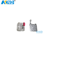 Supports orthodontiques métalliques argentés KND Mini Roth 022 avec 3 crochets pour usage manuel