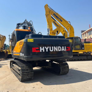 Pelle hydraulique sur chenilles de 22 tonnes pour la construction de bâtiments et les travaux routiers Excavatrice Hyundai R220LC 9S d'occasion à haut rendement - Product Image 1