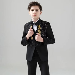 British Tailoring per ragazzi Set smoking ricamato in oro per bambini Performance di scena per bambini 5 pz con papillon - Product Image 3