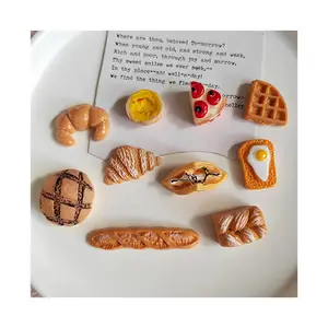 Nieuwe 100 Stuks Kunstmatige Mini Broden Flatback Hars Cabochons Versieringen Realistisch Poppenhuis Voedsel Model Voor Keuken Kamer Decor