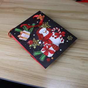 Kích Thước Tùy Chỉnh In Đầy Đủ Màu Sắc Giáng Sinh Lễ Hội Mua Sắm Món Quà Tráng Túi Giấy Hàng Khối Trong Kho Sẵn Sàng Để Tàu Túi Giấy - Product Image 6