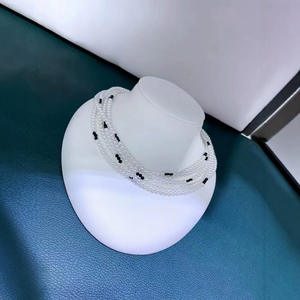 Collar de Perlas Multicapa de Coral de Lujo Europeo Americano, Chapado en Oro de 18K, para Bodas y Cenas - Product Image 1