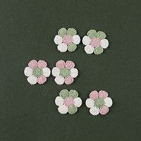 Petites broderies sans colle, idéales pour les pinces à cheveux DIY, les accessoires capillaires et les accessoires vestimentaires.