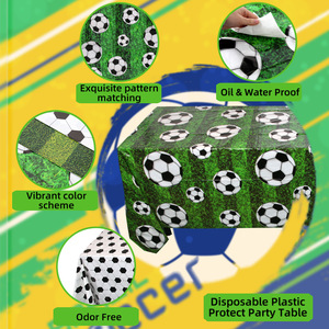 Nappe de football 137*274cm <span class=keywords><strong>Canada</strong></span> Mexique pour décorations, nappe de fête pour fans de <span class=keywords><strong>club</strong></span>, motif de ballon de football en PE - Product Image 4