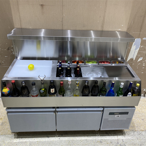 Stazione Barman Professionale con Ampia Gamma di Accessori per Complementare il Tuo Setup Bar, con Tavolo in Acciaio Inox - Product Image 1