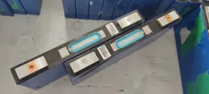 Batería de Iones de Litio CATL de 93ah 96AH 100ah NCM 3.7V de Capacidad Completa con Conector para Scooter Eléctrico y Triciclo - Product Image 4