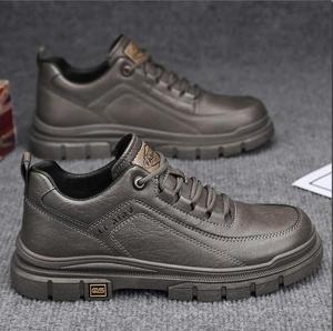 Zapatos de cuero para hombre estilo británico retro de la nueva moda de otoño, zapatillas de trabajo, zapatos casuales. - Product Image 3