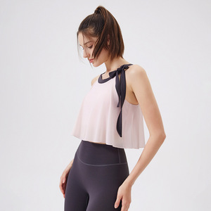 Débardeur de yoga 2-en-1 pour femme avec empiècements en maille color block, rembourrage intégré, sans manches, respirant, pour la course, l'entraînement et le fitness - Product Image 3