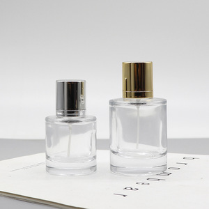 Vente en gros de flacons de parfum et de recharge en verre blanc cristal de 30 ml, flacons cosmétiques vides à clipser avec bouchon doré - Product Image 2