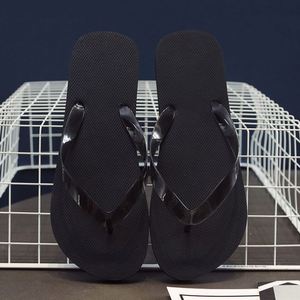 NY  Claquettes simples de couleur unie pour hommes, tongs d'été pour hommes, chaussures de plage antidérapantes - Product Image 1
