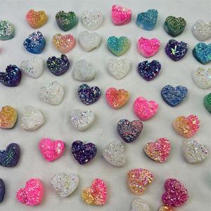 Arte popolare naturale di piccole dimensioni angelo Aura quarzo cristallo a grappolo cuori mescolano colori galvanici cuore gemma per collana pendente - Product Image 6