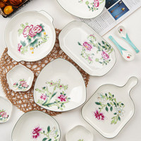 Assiettes tendance de style pastoral chinois pour la maison, en céramique de porcelaine fine de 8 pouces, en forme de cœur triangulaire pour steak