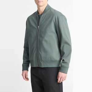 Ventes en gros de coupe-vent d'hiver personnalisés, vente en gros de vestes pour hommes grandes tailles, vestes en nylon satiné uni, vestes bomber varsity pour hommes - Product Image 1