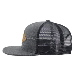 Gorra Trucker Estilo Richardson 112 Premium Personalizada con Parche de Cuero y Malla Gris Jaspeado para Uso Casual al Aire Libre - Product Image 2