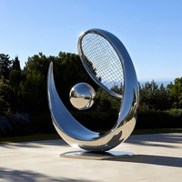 Sculpture abstraite de raquette de tennis en acier inoxydable poli miroir, statue métallique moderne incurvée pour club de tennis