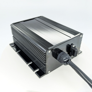 Convertisseur abaisseur isolé simple 12V25A de haute qualité pour usage automobile, domestique et industriel, efficacité 90%, tension moteur HJ12V25A - Product Image 3