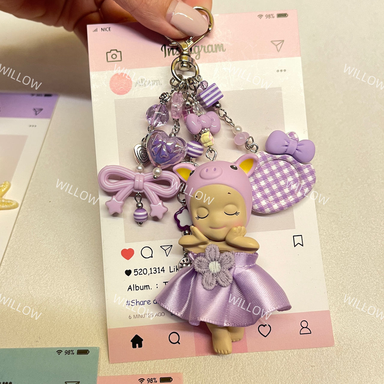 Key chain + dress