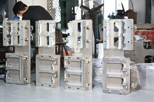 500ml 1L Garrafa 2 Cavidade 10L 20 Litros HDPE Tambor Blow Mold 2L 4L 5 Litros Plástico Jerry Can Motor Motor Lubrificante Oil Bottle Mould - Product Image 3