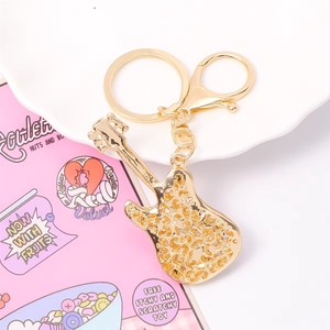 Atacado: Pingente de Guitarra de Cristal Artesanal em Liga Metálica, Mini Instrumento Musical, Pingente para Bolsa, Chaveiro, Moda - Product Image 4